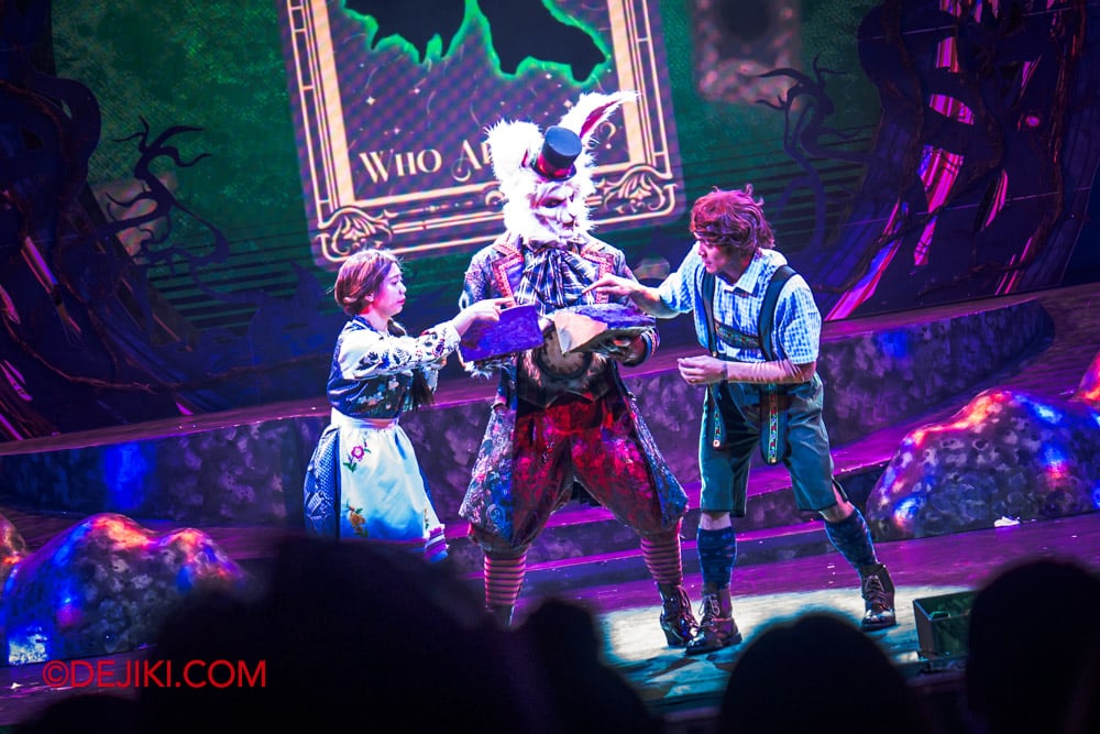 USS Halloween Horror Nights 13 Review by Dejiki Once Upon A Time to Die show 3 Victims Hansel and Gretel