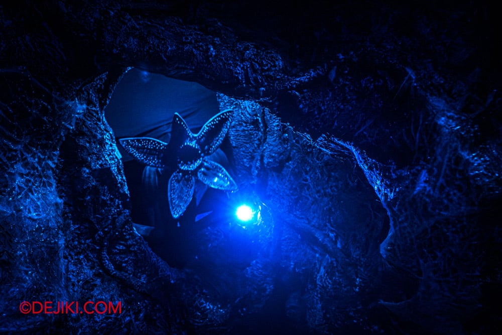 USS Halloween Horror Nights 13 Review by Dejiki Stranger Things haunted house 5 Demodogs