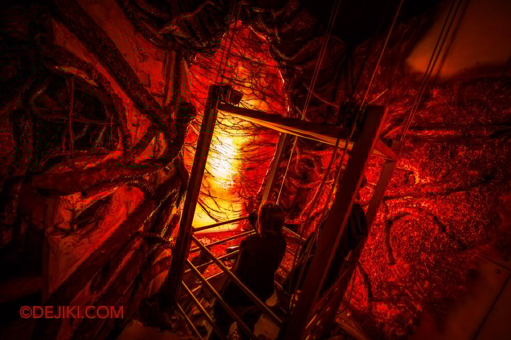 USS Halloween Horror Nights 13 Review by Dejiki Stranger Things haunted house 6 Eleven Sealing the Portal