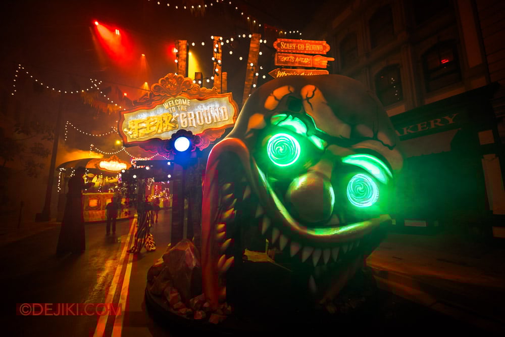 USS Halloween Horror Nights 13 Review by Dejiki The FEARground 1 entrance