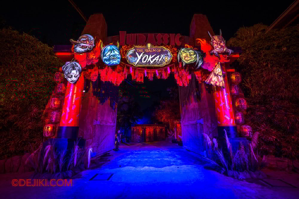 USS Halloween Horror Nights 13 Review by Dejiki The Realm of Yokai 1 Main Torii Gate