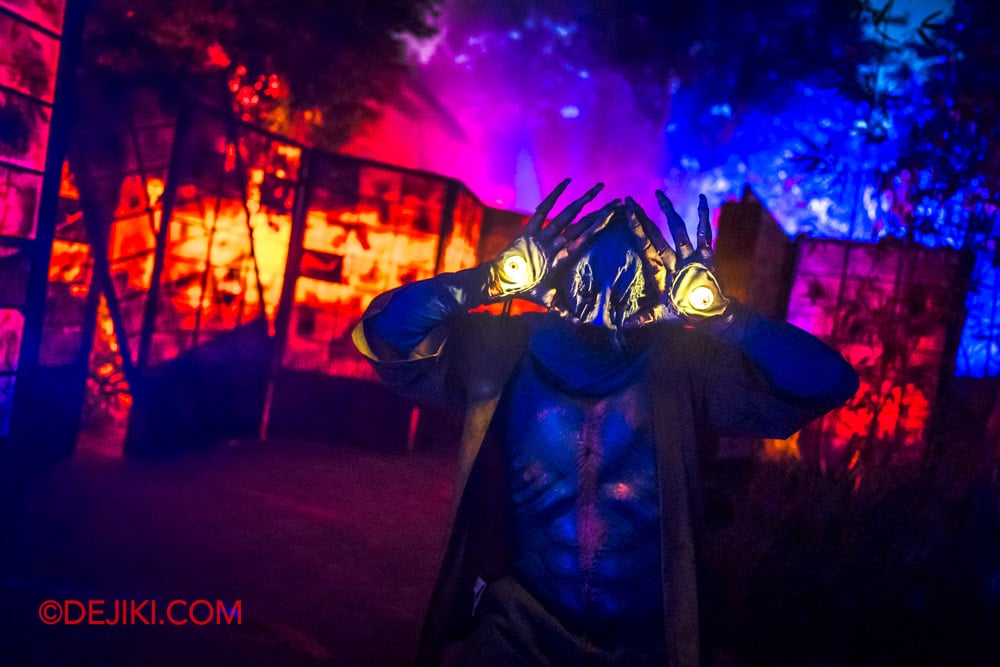 USS Halloween Horror Nights 13 Review by Dejiki The Realm of Yokai 4 Shoji Door Eye Hands Demon