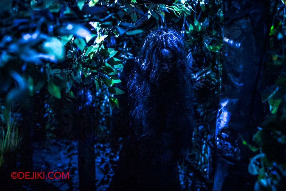 Universal Studio Singapore Halloween Horror Nights 13 Preview Death Whisperer haunted house Black Spirit hiding in the swamp