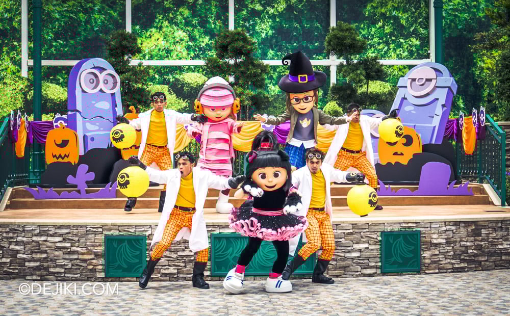 Universal Studios Singapore Day Halloween event 2025 Trick or Thrills Belloween Bash 3 Gru Girls Edith Margo Agnes arrive
