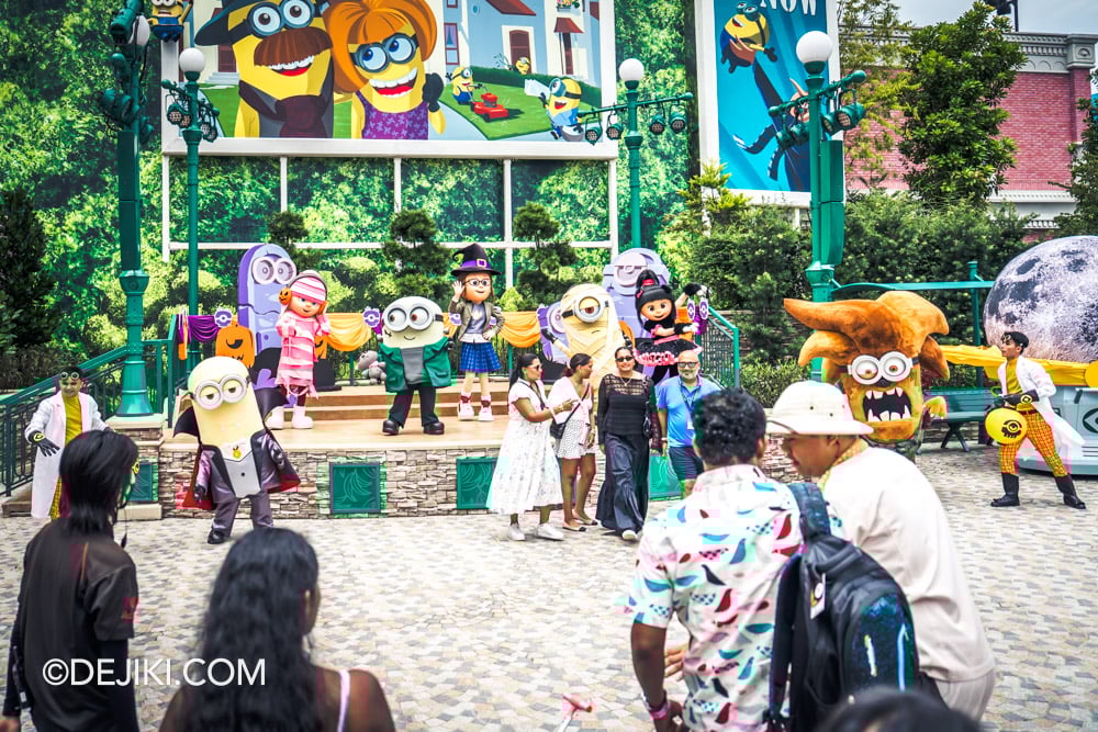 Universal Studios Singapore Day Halloween event 2025 Trick or Thrills Belloween Bash 5 Meet and Greet after show