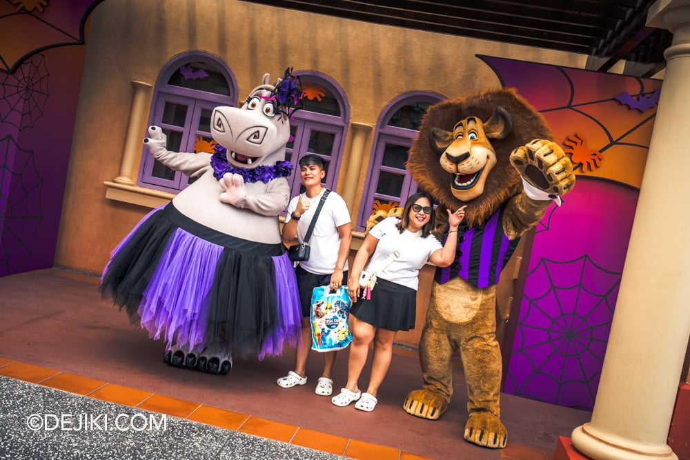 Universal Studios Singapore Day Halloween event 2025 Trick or Thrills Meet and Greet Madagascar Gloria and Alex