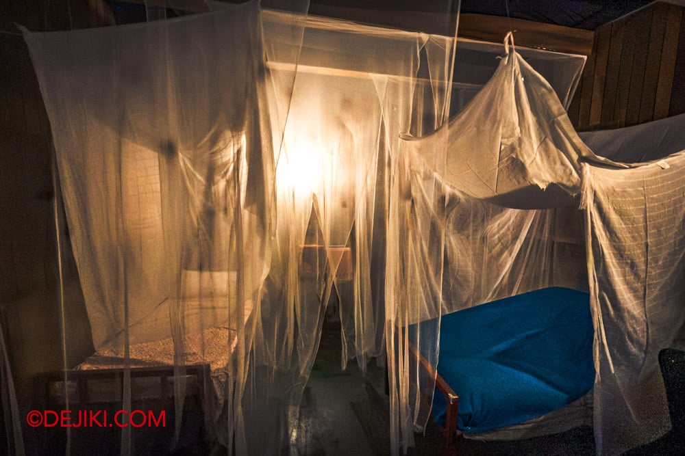 USS Halloween Horror Nights 13 Review by Dejiki Death Whisperer haunted house 7 bedroom nets