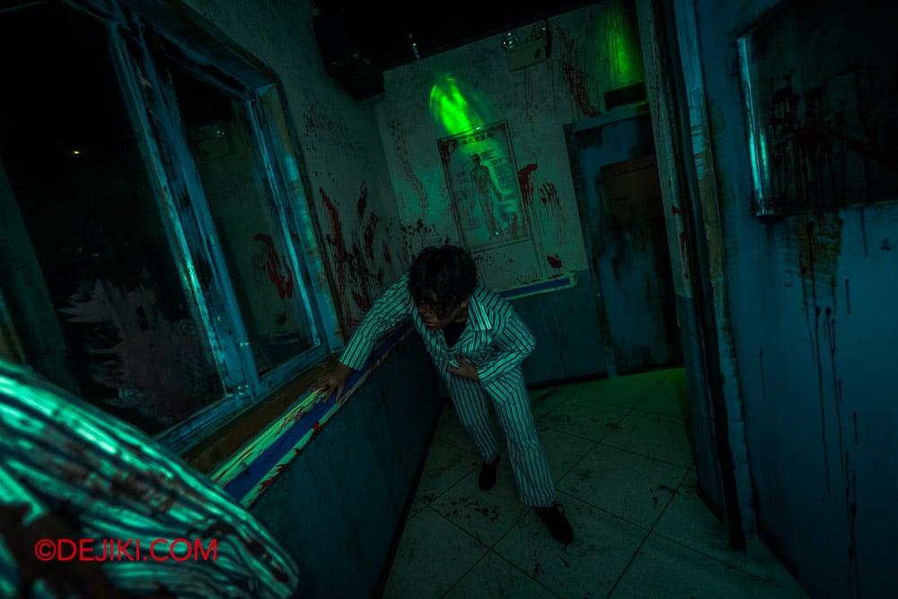 USS Halloween Horror Nights 13 Review by Dejiki The Unruly Immortals haunted house 5 Li Huowang escaping