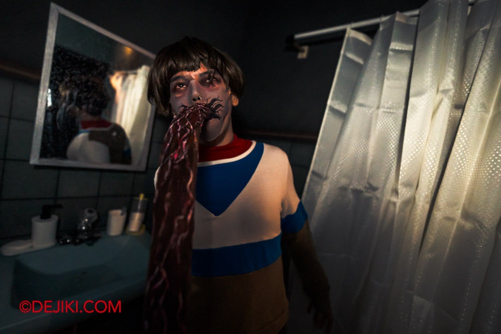 USS Halloween Horror Nights 13 Special Feature Haunted House Tour by Dejiki 2025 Stranger Things 3 Will Byers in Bathroom