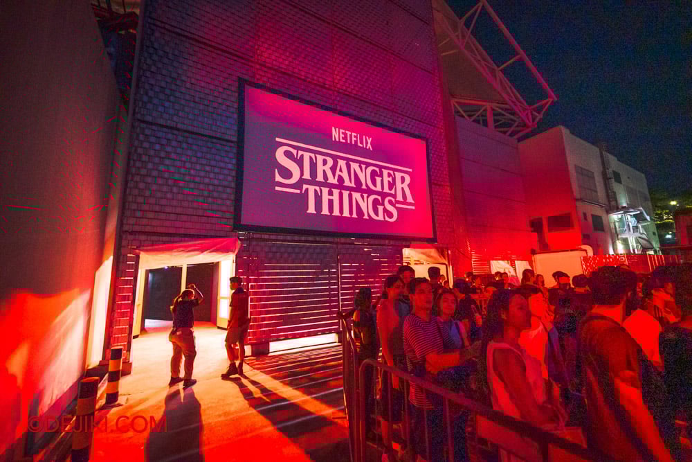 USS Halloween Horror Nights 13 Special Feature Haunted House Tour by Dejiki 2025 Stranger Things queue screening