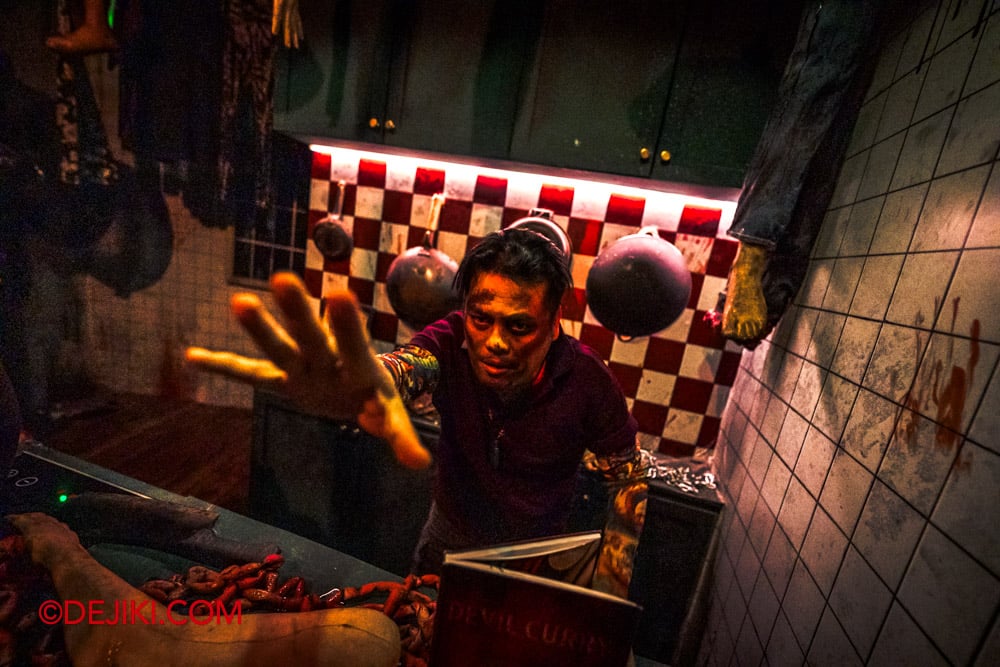 USS Halloween Horror Nights 13 Special Feature Haunted House Tour by Dejiki Singapore's Most Haunted Build to Horror 17 Kitchen Horrors