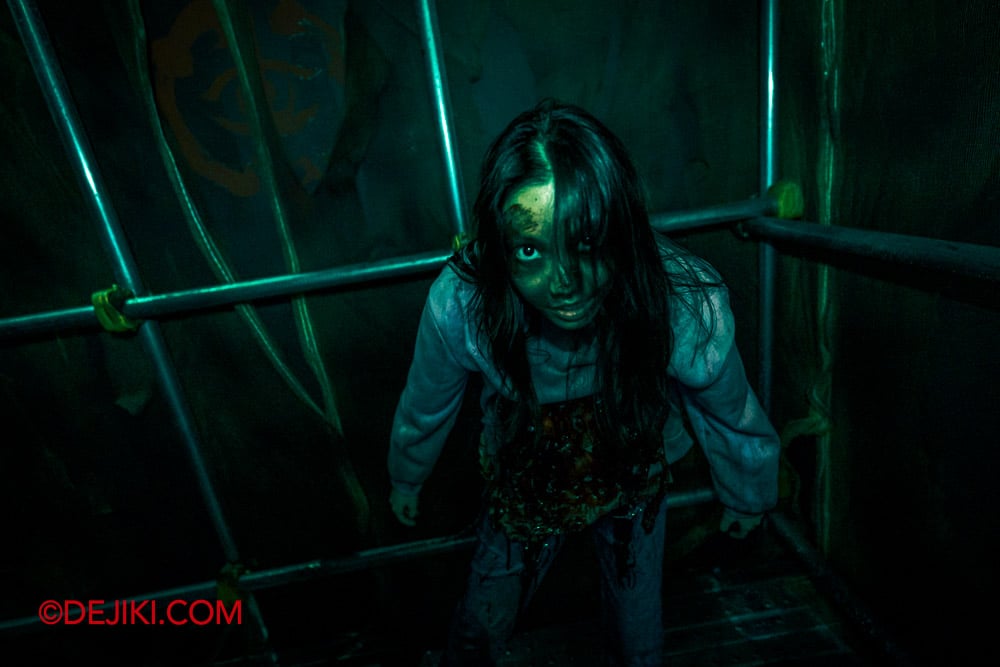 USS Halloween Horror Nights 13 Special Feature Haunted House Tour by Dejiki Singapores Most Haunted Build to Horror 20 Roof Water Tank Victim
