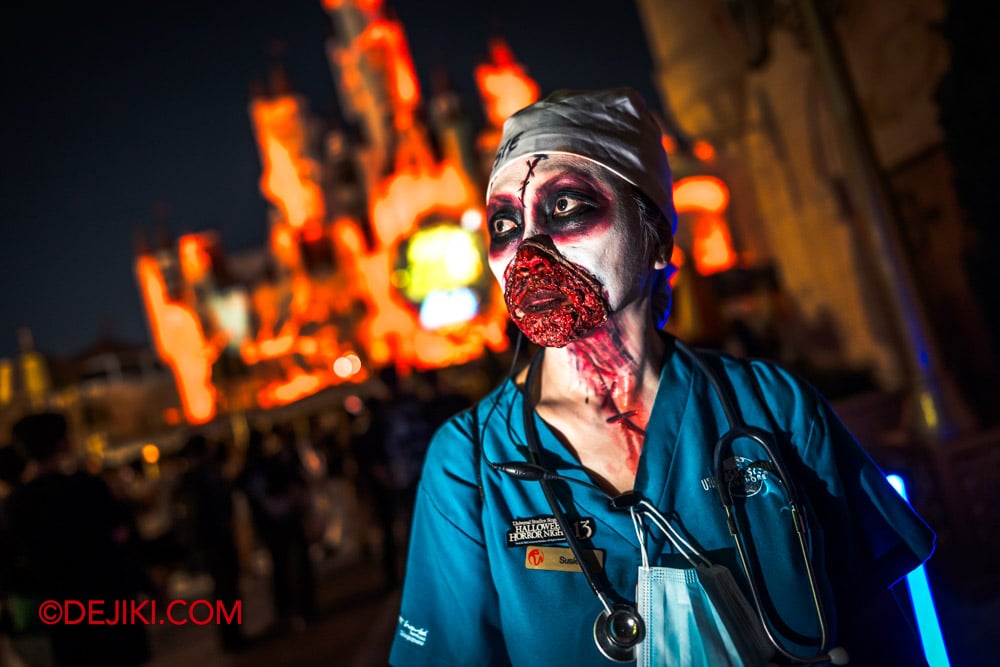Universal Studios Singapore Halloween Horror Nights 13 USS HHN13 RIP Tour RIP Guide with Blumhouse Fear Lives Here Castle