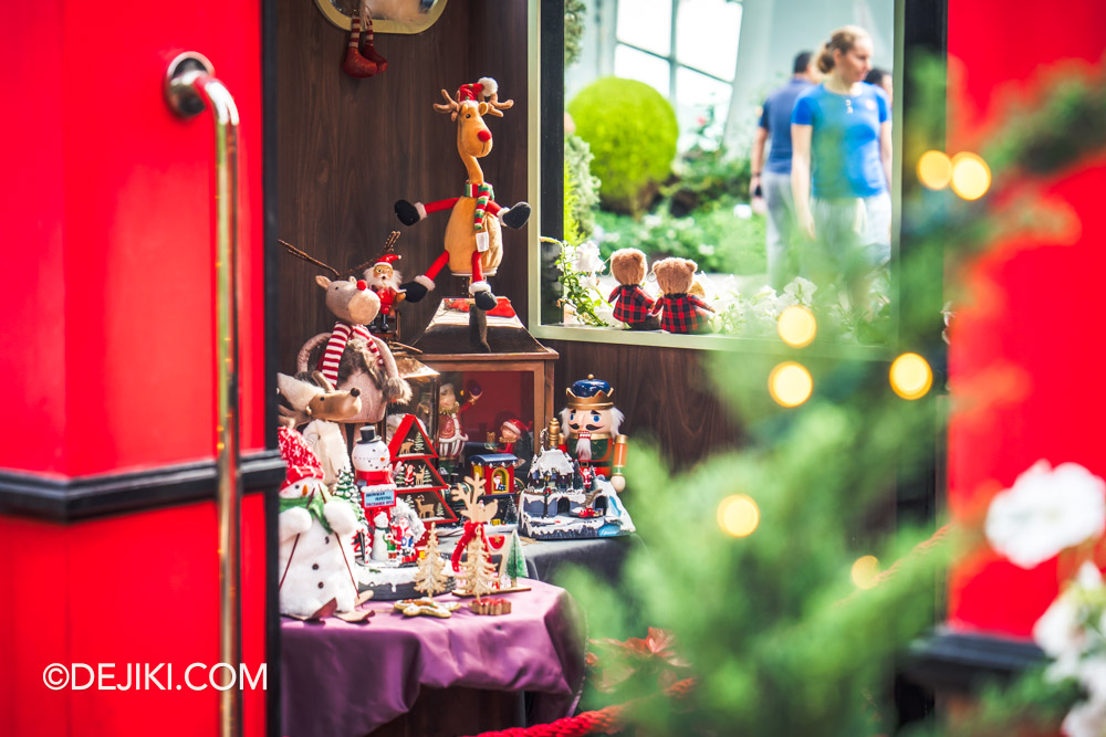 Gardens by the Bay Christmas Train Show 2025 - Flower Dome Back Row Danish Steam Train Interior Gardens by the Bay Christmas Train Show 2025 Flower Dome Back Row Danish Steam Train Interior