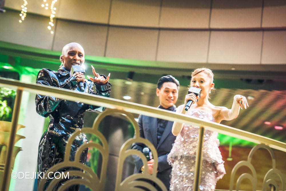 Wicked For Good Singapore Premiere at Universal Studios Singapore 14 Fan Meet at RWS WEAVE Cynthia Erivo and Ariana Grande with Director Jon M Chu Wicked For Good Singapore Premiere at Universal Studios Singapore 14 Fan Meet at RWS WEAVE Cynthia Erivo and Ariana Grande with Director Jon M Chu