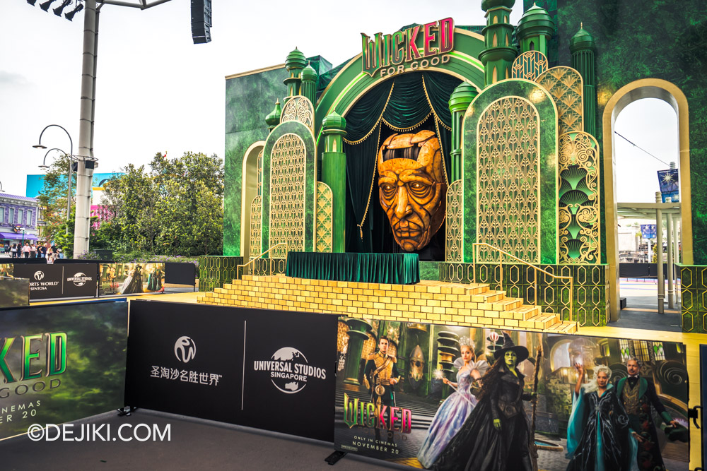 Wicked For Good Singapore Premiere at Universal Studios Singapore 4 Yellow Carpet and Emerald City Stage Wicked For Good Singapore Premiere at Universal Studios Singapore 4 Yellow Carpet and Emerald City Stage