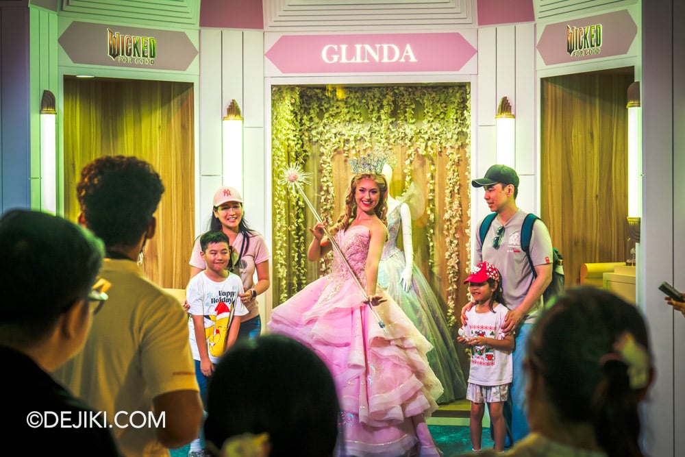 Universal Studios Singapore Park Update - A Universal Christmas Wicked For Good - Meet and Greets at Indoor Wardrobe Exhibition Universal Studios Singapore Park Update A Universal Christmas Wicked For Good Meet and Greets at Indoor Wardrobe Exhibition