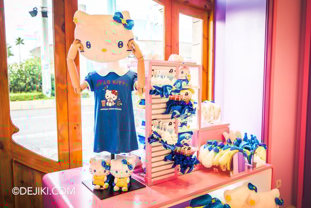 Universal Studios Singapore 2026 Sanrio Superstar Boutique USS Exclusive Universal Blue Collection display window Universal Studios Singapore 2026 Sanrio Superstar Boutique USS Exclusive Universal Blue Collection display window