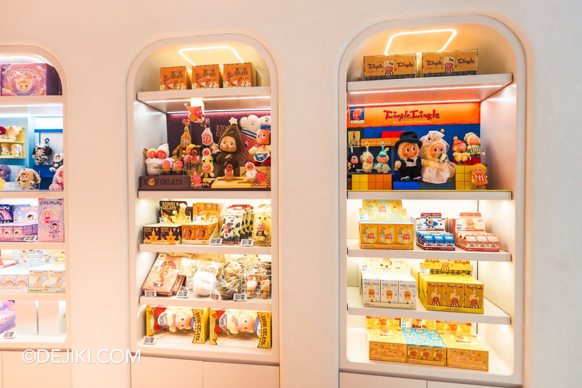 POP MART Resorts World Sentosa - 10 Twinkle Twinkle character showcase Twinkle Twinkle character showcase shelf at POP MART Resorts World Sentosa