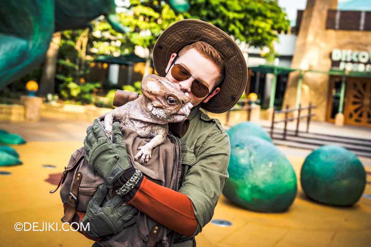 RWS Cares Festival Steps of Hope Walkathon 10 Dolores the Aquilops closeup with Jurassic World animal specialist