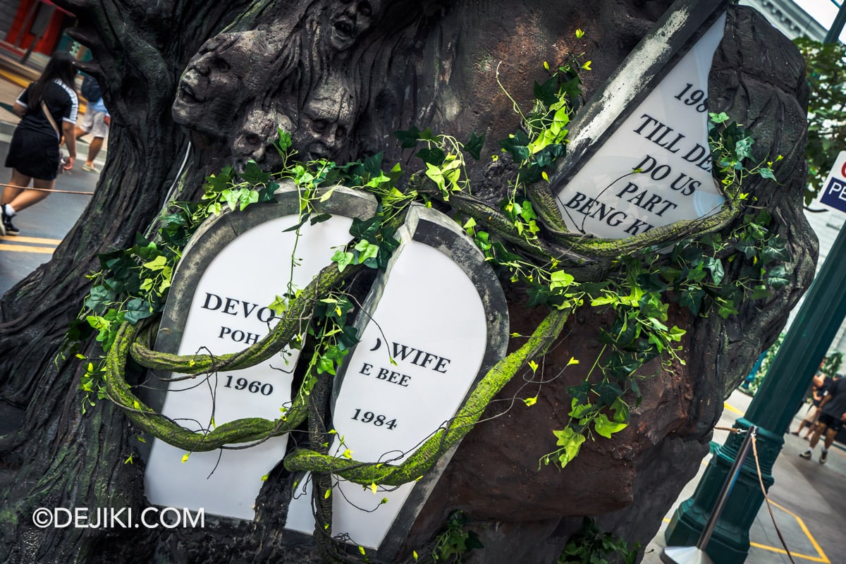 USS Halloween Horror Nights 14 Before Dark 2 - The Raveyard scare zone Tree with Graves tombstone details USS Halloween Horror Nights 14 Before Dark 2 The Raveyard scare zone Tree with Graves tombstone details