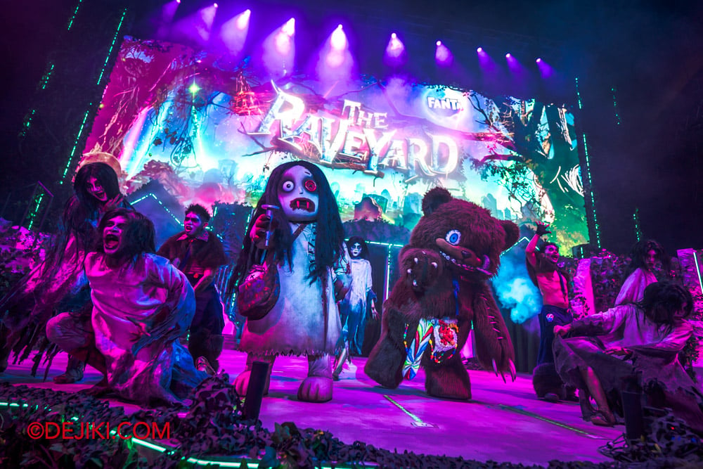 USS Halloween Horror Nights 14 - HHN14 Live Shows The Raveyard Nail The Beat 7 Finale USS Halloween Horror Nights 14 HHN14 Live Shows The Raveyard Nail The Beat 7 Finale