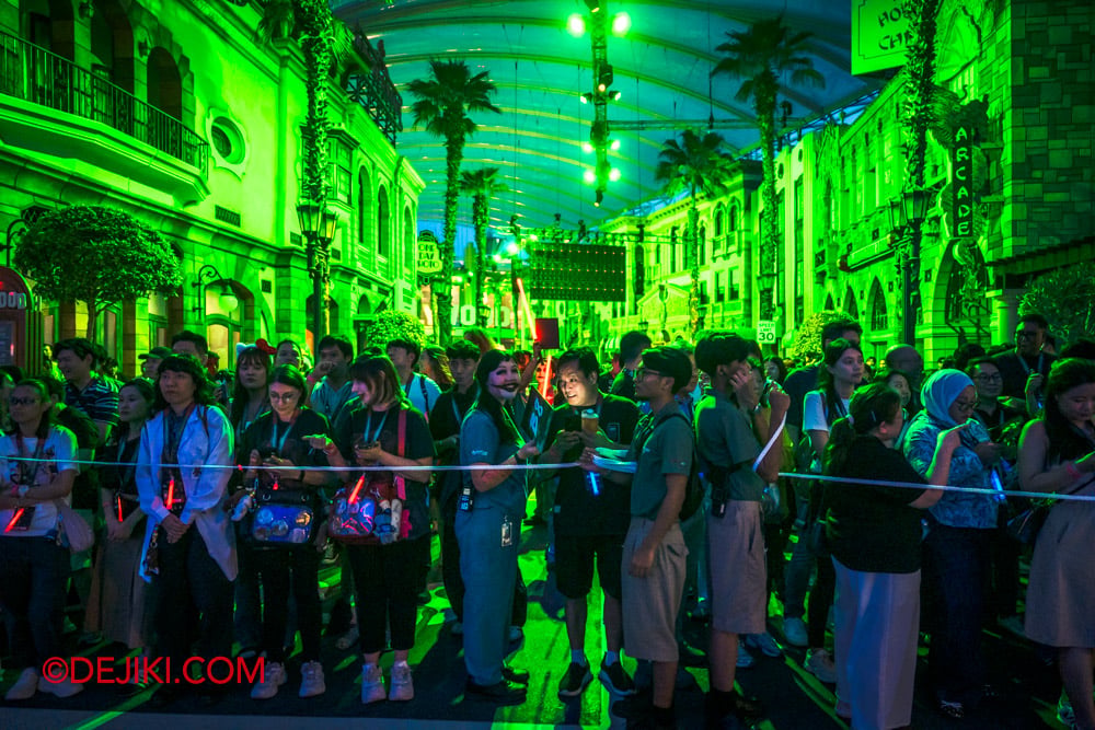 USS Halloween Horror Nights 14 - HHN14 Opening Scaremony Viewing Area VIP zone USS Halloween Horror Nights 14 HHN14 Opening Scaremony Viewing Area VIP zone