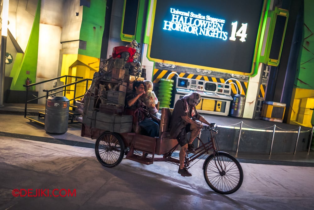 USS Halloween Horror Nights 14 - HHN14 Roaming Horror Karang Guni at Sci Fi City USS Halloween Horror Nights 14 HHN14 Roaming Horror Karang Guni at Sci Fi City