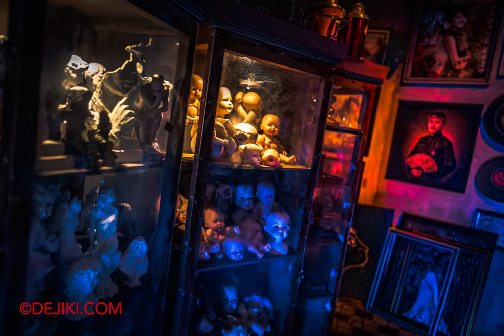 USS Halloween Horror Nights 14 - HHN14 haunted house Karang Guni The Cursed Collection 1 cabinets USS Halloween Horror Nights 14 HHN14 haunted house Karang Guni The Cursed Collection 1 cabinets