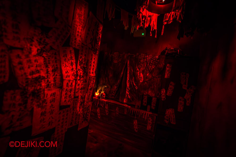 USS Halloween Horror Nights 14 - HHN14 haunted house Karang Guni The Cursed Collection 2 talismans USS Halloween Horror Nights 14 HHN14 haunted house Karang Guni The Cursed Collection 2 talismans
