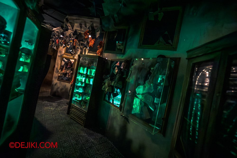 USS Halloween Horror Nights 14 - HHN14 haunted house Karang Guni The Cursed Collection 4 Green Collection USS Halloween Horror Nights 14 HHN14 haunted house Karang Guni The Cursed Collection 4 Green Collection