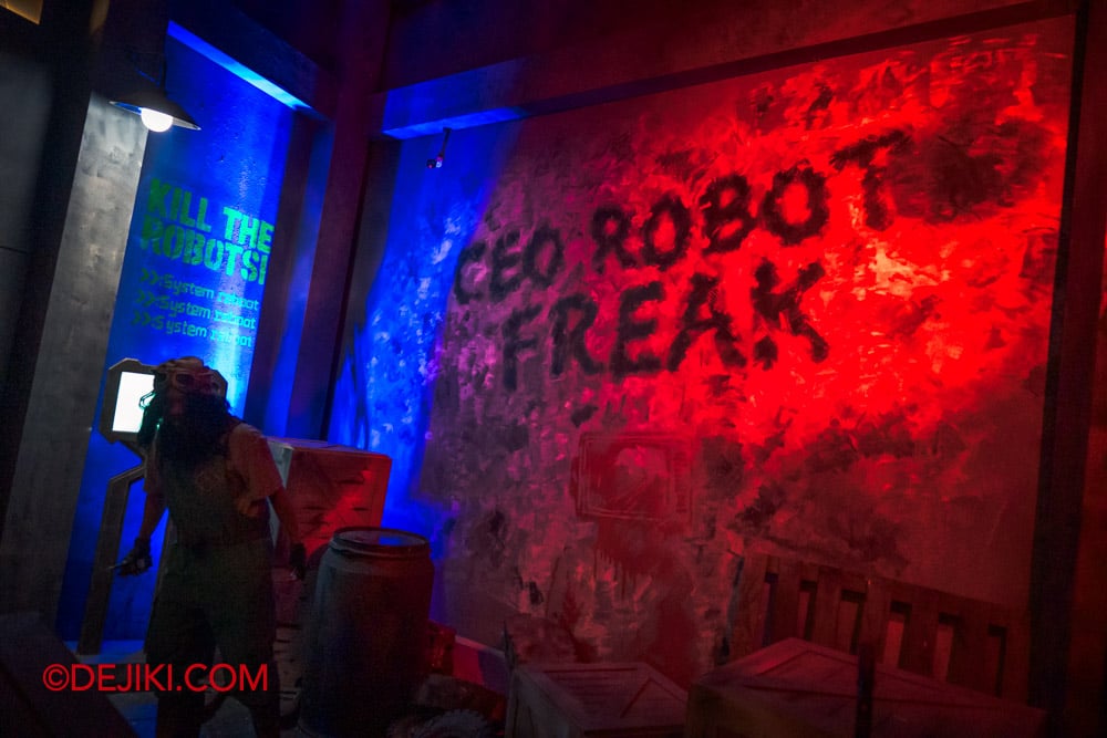USS Halloween Horror Nights 14 - HHN14 haunted house Made in Hell XL Robotics 1 abandoned dockyard USS Halloween Horror Nights 14 HHN14 haunted house Made in Hell XL Robotics 1 abandoned dockyard
