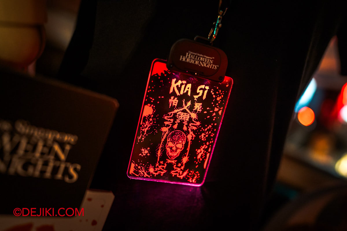 USS Halloween Horror Nights 14 Merchandise - Kia Si collection Afraid to Die Talisman Light-up Scare Me Not Lanyard USS Halloween Horror Nights 14 Merchandise Kia Si collection Afraid to Die Talisman Light up Scare Me Not Lanyard