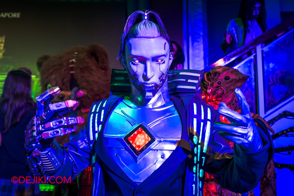 USS Halloween Horror Nights 14 Showcase - 4 The CEO Closeup USS Halloween Horror Nights 14 Showcase 4 The CEO Closeup