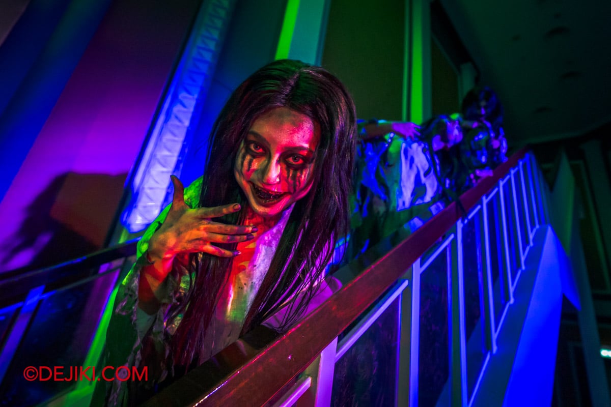 USS Halloween Horror Nights 14 Showcase - 9 Fatimah Rockers closeup 1 on stairs USS Halloween Horror Nights 14 Showcase 9 Fatimah Rockers closeup 1 on stairs