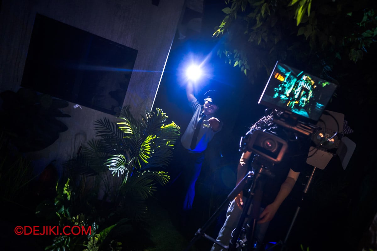 USS Halloween Horror Nights 14 Sneak Peek - Singapore's Most Haunted ON AIR 5 Istana Mati security guard USS Halloween Horror Nights 14 Sneak Peek Singapores Most Haunted ON AIR 5 Istana Mati security guard