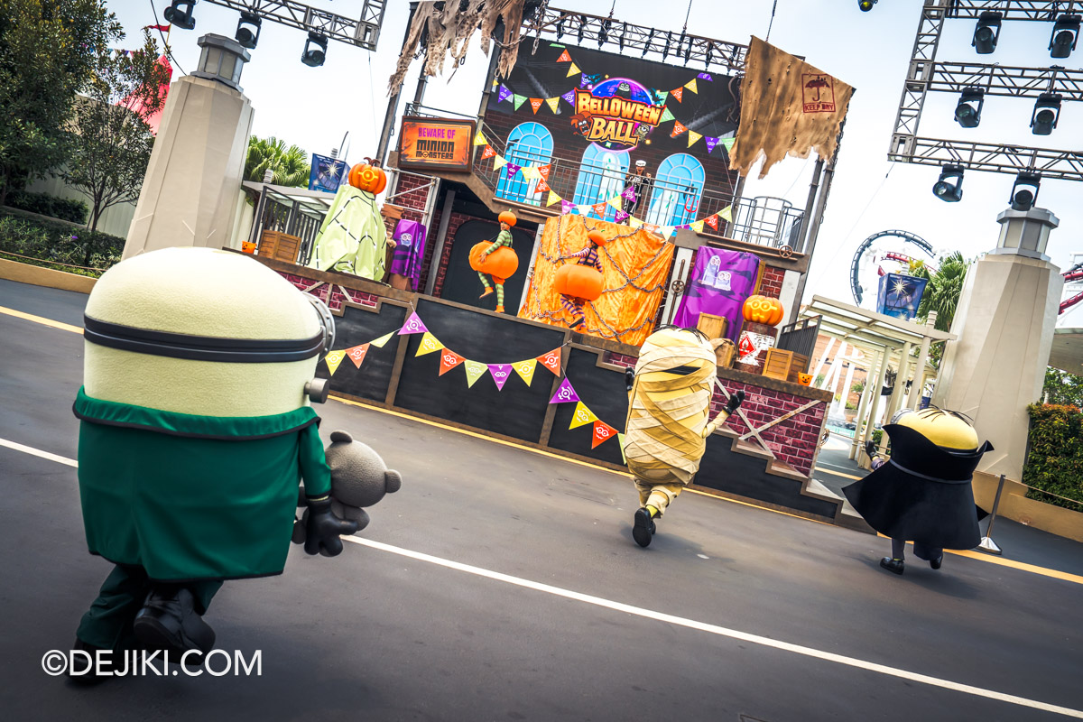 Universal Studios Singapore Day Halloween Trick or Thrills 2026 Belloween Ball Intro Minion Monsters joining the Ball on stage