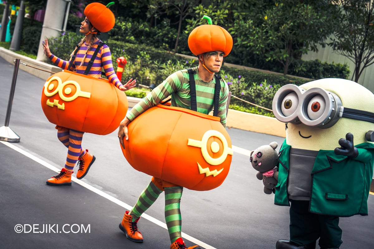 Universal Studios Singapore Day Halloween Trick or Thrills 2026 Belloween Ball Searching for Best Dressed