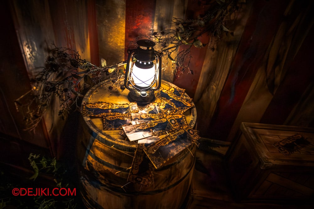 USS HHN14 Haunted House Tour by Dejiki Chatterbox Charlie's Vaudeville Horrors 07 strewn tickets USS HHN14 Haunted House Tour by Dejiki Chatterbox Charlies Vaudeville Horrors 07 strewn tickets