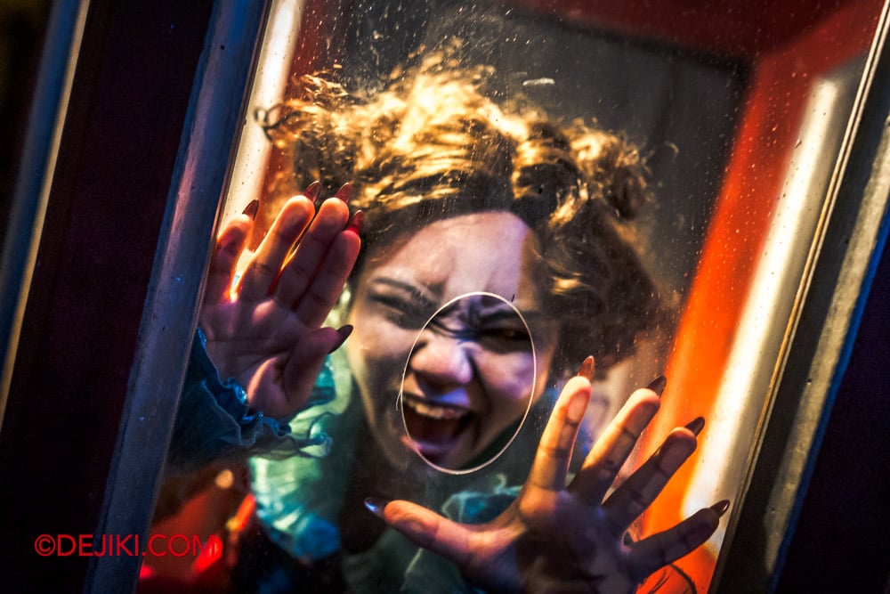 USS HHN14 Haunted House Tour by Dejiki Chatterbox Charlie's Vaudeville Horrors 09 ticketer scare USS HHN14 Haunted House Tour by Dejiki Chatterbox Charlies Vaudeville Horrors 09 ticketer scare