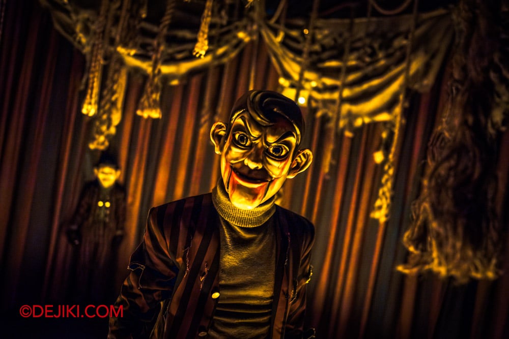 USS HHN14 Haunted House Tour by Dejiki Chatterbox Charlie's Vaudeville Horrors 26 big top finale Charlie closeup USS HHN14 Haunted House Tour by Dejiki Chatterbox Charlies Vaudeville Horrors 26 big top finale Charlie closeup