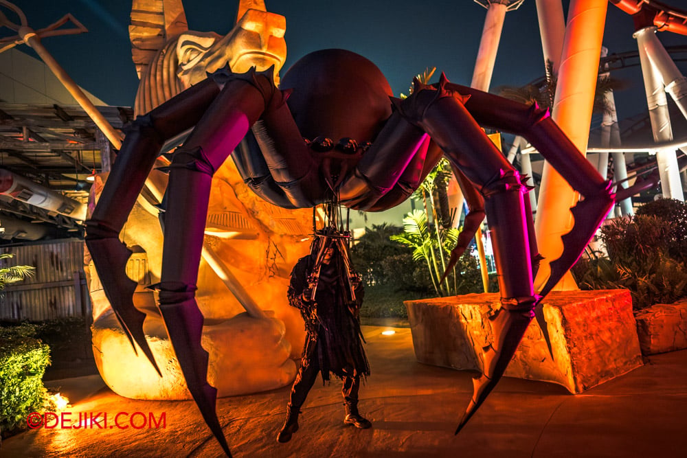 USS HHN14 Necropolis Scare Zone Tour by Dejiki 16 giant spider USS HHN14 Necropolis Scare Zone Tour by Dejiki 16 giant spider