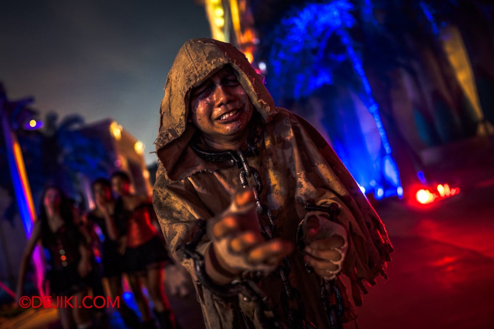USS HHN14 Necropolis Scare Zone Tour by Dejiki 17 shrouded captive USS HHN14 Necropolis Scare Zone Tour by Dejiki 17 shrouded captive