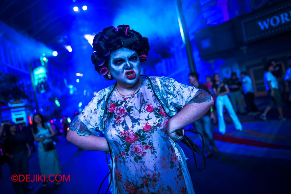 USS HHN14 The Raveyard Scare Zone Tour by Dejiki 05 aunty curler USS HHN14 The Raveyard Scare Zone Tour by Dejiki 05 aunty curler