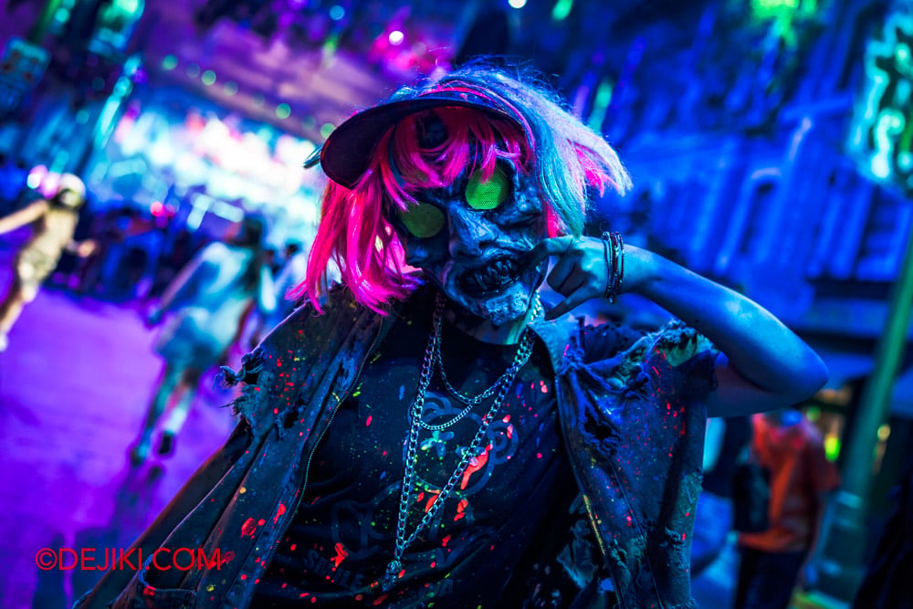 USS HHN14 The Raveyard Scare Zone Tour by Dejiki 12 masked raver 2 USS HHN14 The Raveyard Scare Zone Tour by Dejiki 12 masked raver 2