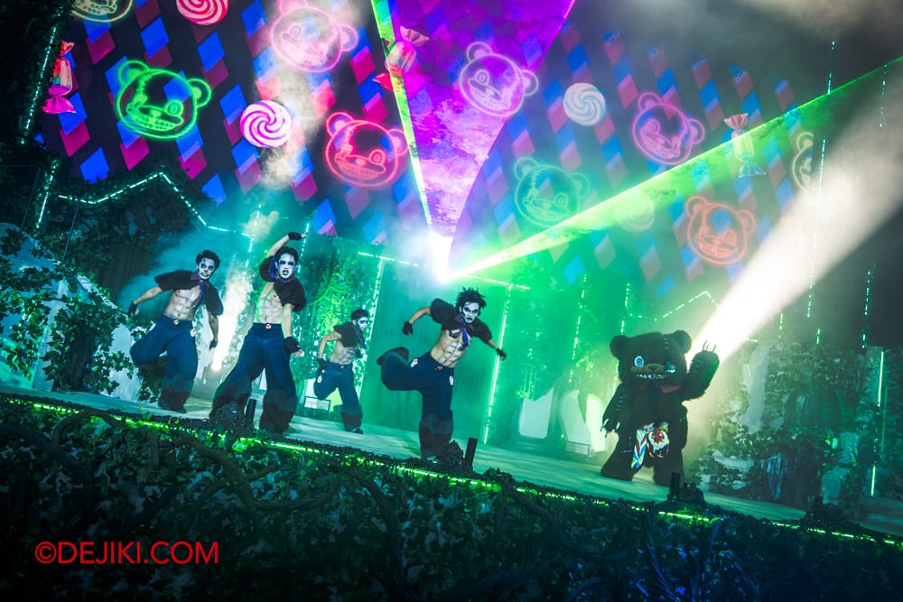 USS HHN14 The Raveyard Scare Zone Tour by Dejiki 23 nail the beat hamikuma and scare bears USS HHN14 The Raveyard Scare Zone Tour by Dejiki 23 nail the beat hamikuma and scare bears