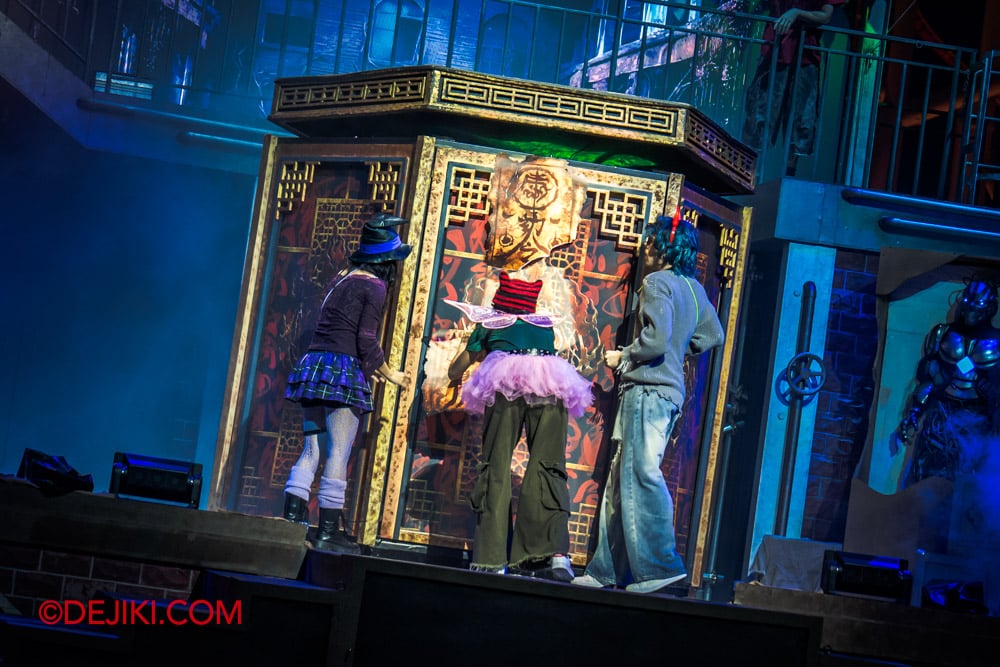 USS-Halloween-Horror-Nights-14-Opening-Scaremony-Feature-by-Dejiki-6-Cursed-Chest-Revealed USS Halloween Horror Nights 14 Opening Scaremony Feature by Dejiki 6 Cursed Chest Revealed