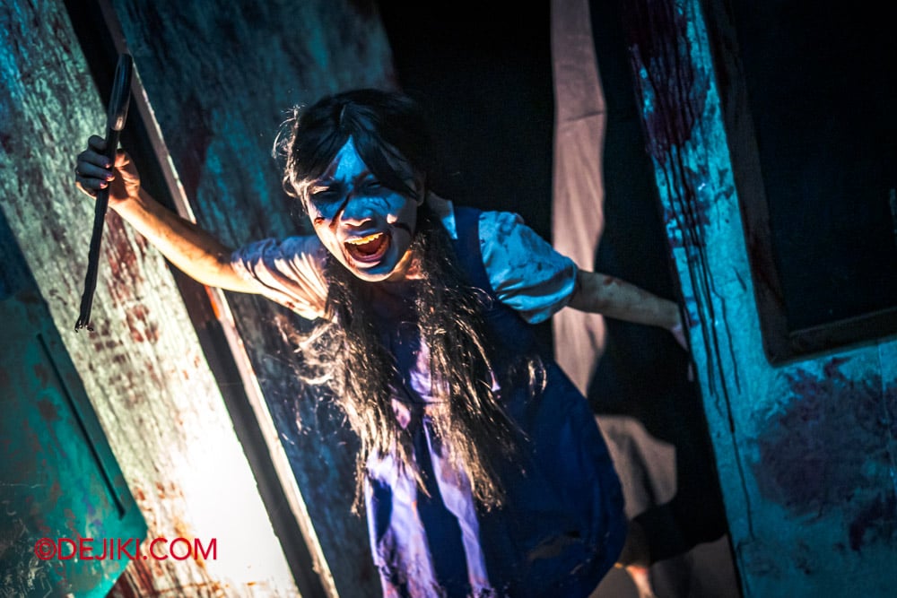 USS Halloween Horror Nights 14 Special Feature Haunted House Tour by Dejiki Singapore's Most Haunted On Air 08 school blackboard scare USS Halloween Horror Nights 14 Special Feature Haunted House Tour by Dejiki Singapores Most Haunted On Air 08 school blackboard scare