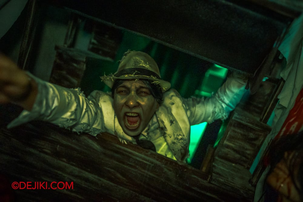 USS Halloween Horror Nights 14 Special Feature Haunted House Tour by Dejiki Singapore's Most Haunted On Air 09 istana mati interior husband USS Halloween Horror Nights 14 Special Feature Haunted House Tour by Dejiki Singapores Most Haunted On Air 09 istana mati interior husband