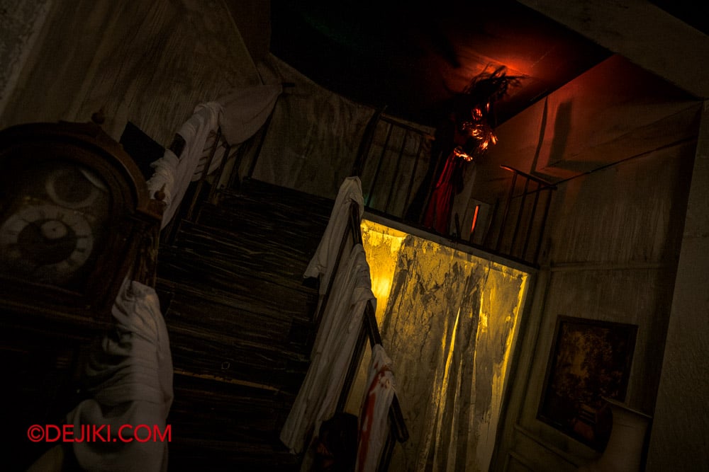 USS Halloween Horror Nights 14 Special Feature Haunted House Tour by Dejiki Singapore's Most Haunted On Air 09 istana mati interior USS Halloween Horror Nights 14 Special Feature Haunted House Tour by Dejiki Singapores Most Haunted On Air 09 istana mati interior
